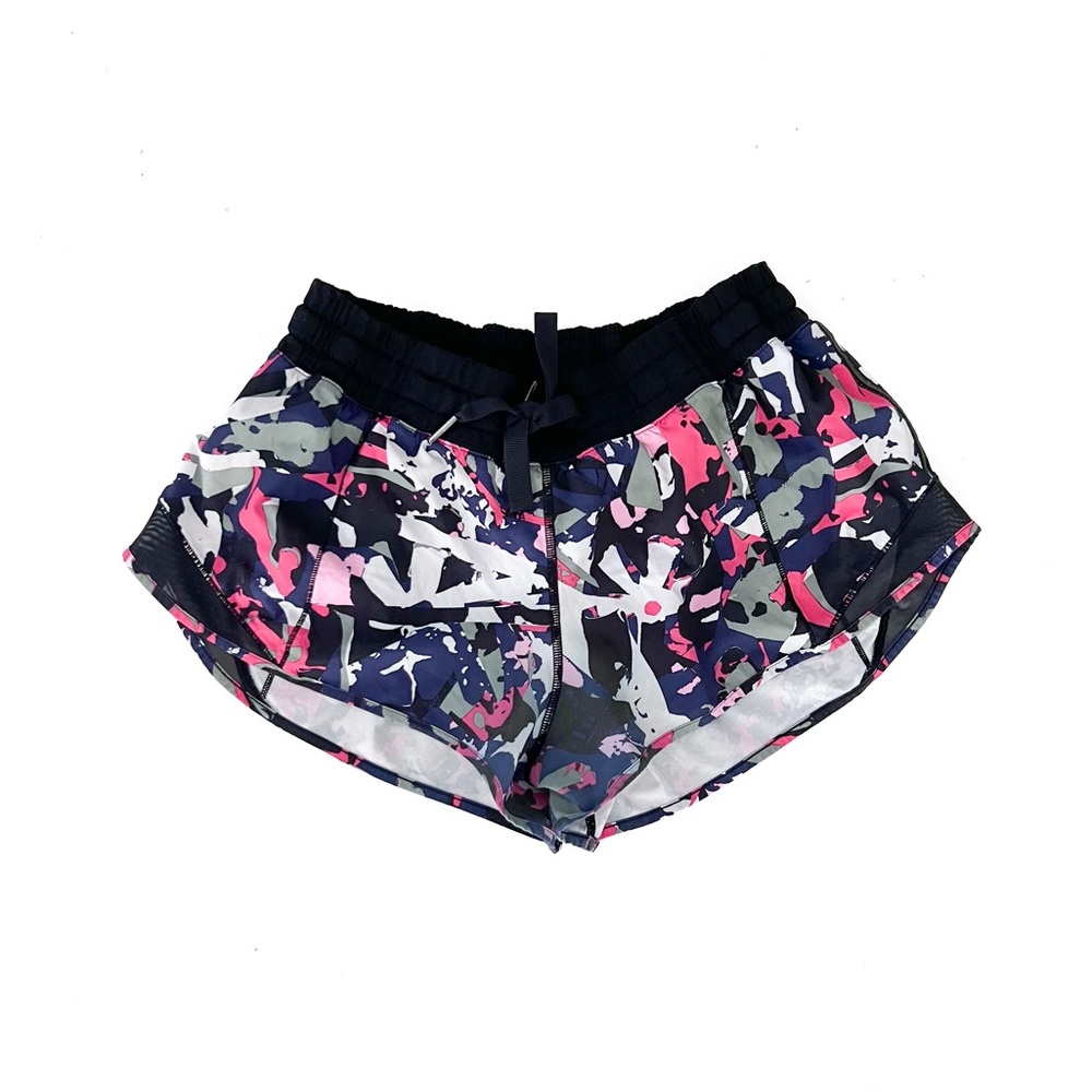 Lululemon Hotty Hot Short Pop Cut Boom Juice Multi / Black